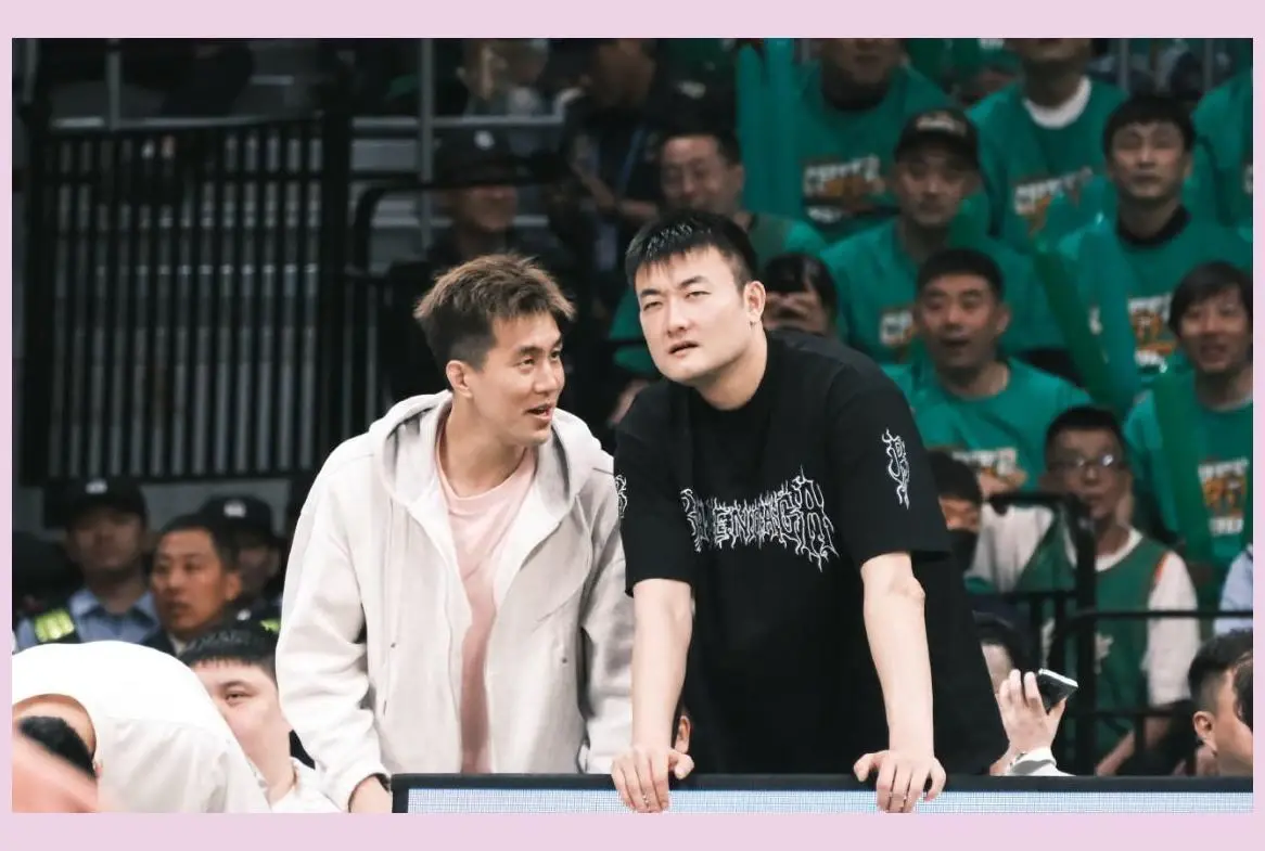 郭艾伦G5主场露面，挥手致意粉丝，逗趣表情抢镜！