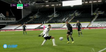 英超-阿圭罗点射破荒 热苏斯斯通斯破门曼城3-0富勒姆两连胜