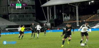 英超-阿圭罗点射破荒 热苏斯斯通斯破门曼城3-0富勒姆两连胜