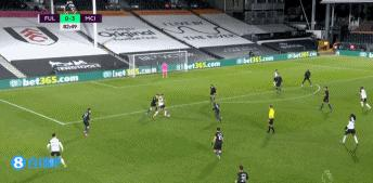 英超-阿圭罗点射破荒 热苏斯斯通斯破门曼城3-0富勒姆两连胜