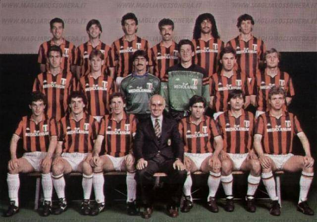 「资料」AC米兰1988-1989赛季夺得首届意大利超级杯+意大利杯战绩