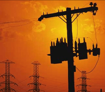 原创            强地磁暴或再次上演！太阳耀斑影响地球，堪比百万次火山喷发？