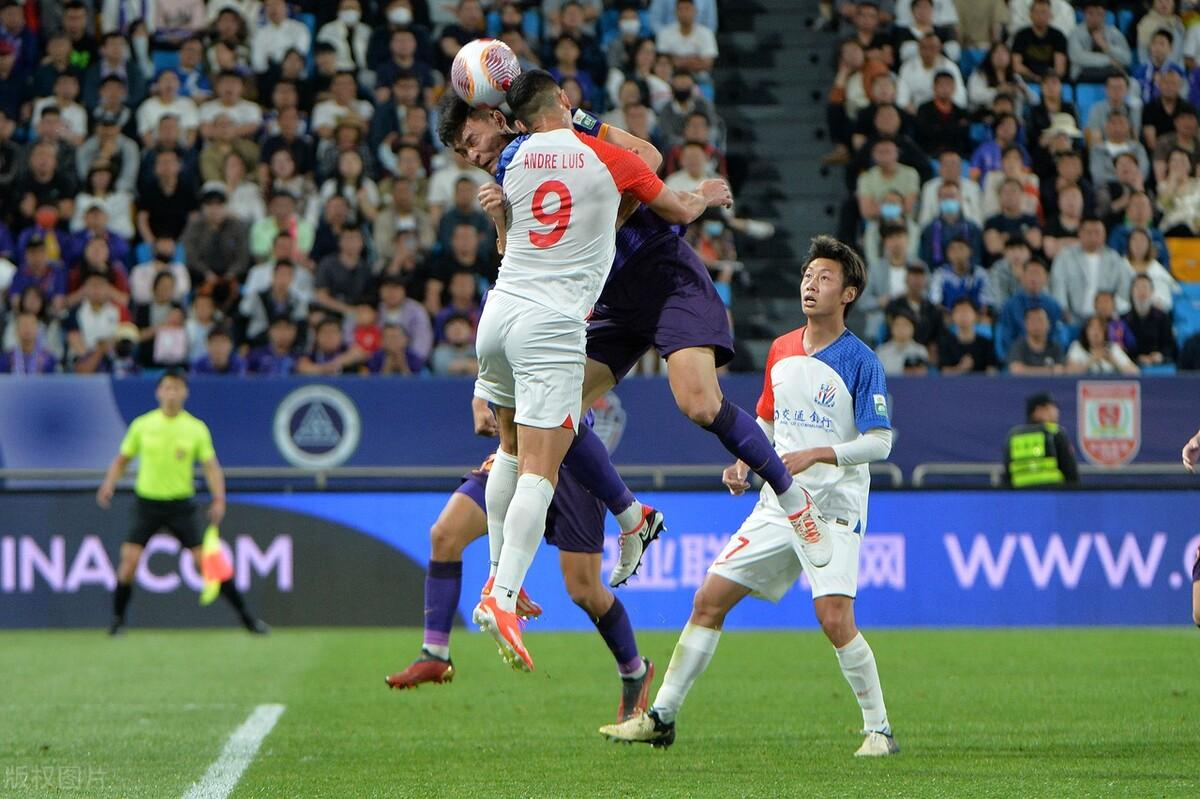 中超-谢鹏飞中柱 津门虎0-0主场仍不胜，申花结束连胜领跑优势缩水