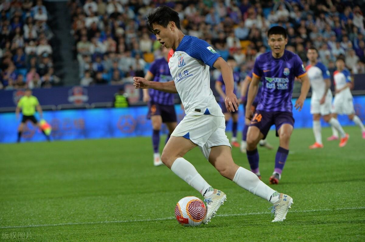 中超-谢鹏飞中柱 津门虎0-0主场仍不胜，申花结束连胜领跑优势缩水