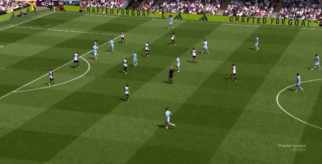 曼城4-0富勒姆，领先阿森纳两分+下场战热刺，争冠形势非常微妙