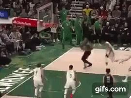 21-22 NBA 东部半决赛，凯尔特人扳平总比分 2:2 雄鹿，霍福德 30+8，如何评价这场比赛？