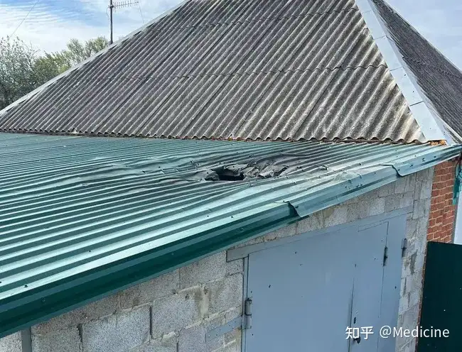 一个多月来，别尔哥罗德地区一直受到持续的炮击。当地人越来越害怕战争，正在寻找 "纳粹挑衅者" Meduza和7×7报道