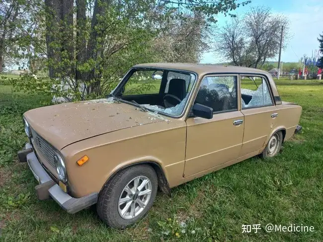 一个多月来，别尔哥罗德地区一直受到持续的炮击。当地人越来越害怕战争，正在寻找 "纳粹挑衅者" Meduza和7×7报道