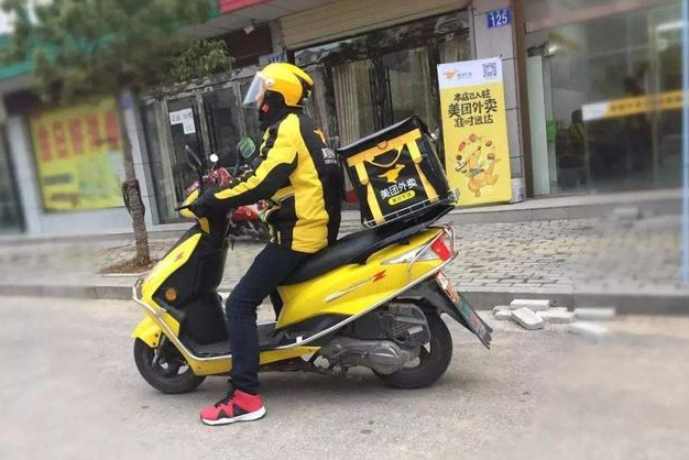 各地严查电动车，千万辆“外卖车”该怎么办？行内人提出3个建议