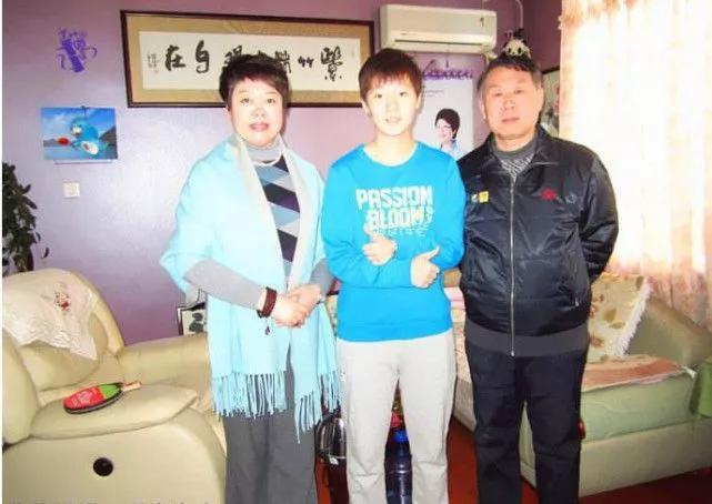 王曼昱完了！巴黎奥运会女单名额出炉，陈梦搭上末班车，球迷不服