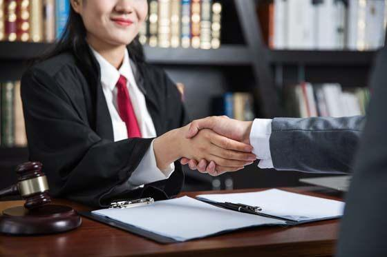 “借钱的都是大爷，要债的都成孙子”《民法典》：告诉你该怎么办