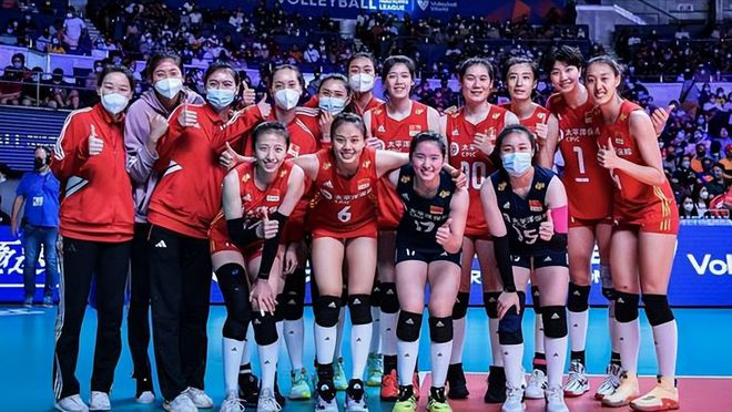 世联赛：中国女排首战告捷！蔡斌用人执教一意孤行，主攻手惹争议