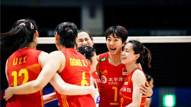 世联赛：中国女排首战告捷！蔡斌用人执教一意孤行，主攻手惹争议