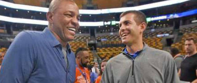 原创            骑士失利在即！詹姆斯观战提前离场