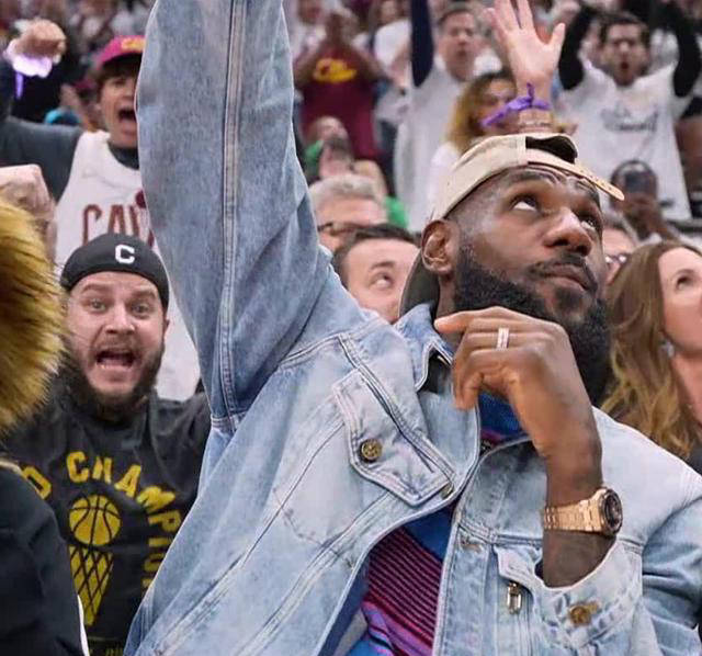 原创            骑士失利在即！詹姆斯观战提前离场