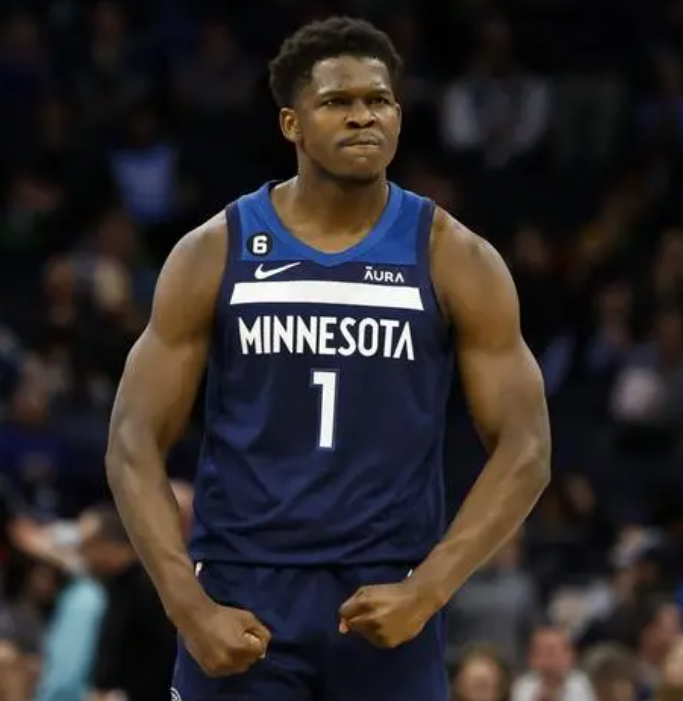 掘金队力挫森林狼，爱德华兹刷新纪录，篮球比赛还是团队的荣耀