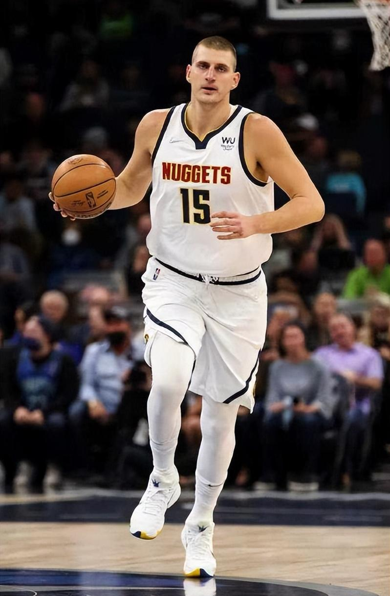 掘金队力挫森林狼，爱德华兹刷新纪录，篮球比赛还是团队的荣耀