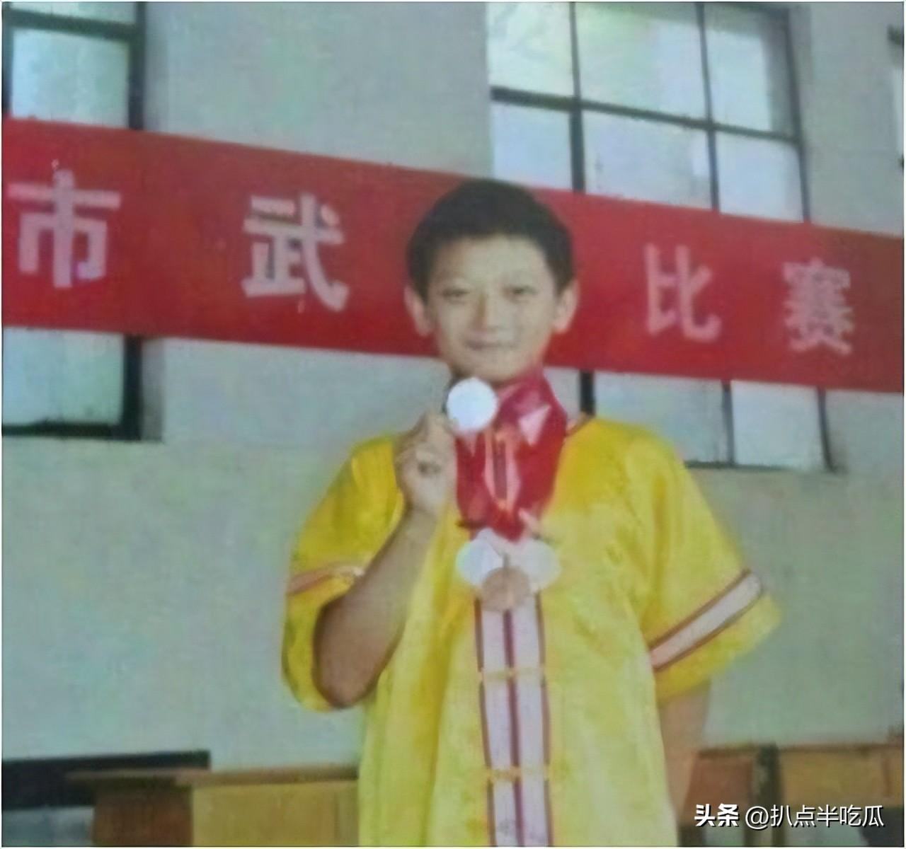 黄子韬被曝求婚仍不回应：拒绝给他名分的徐艺洋，到底什么来头？