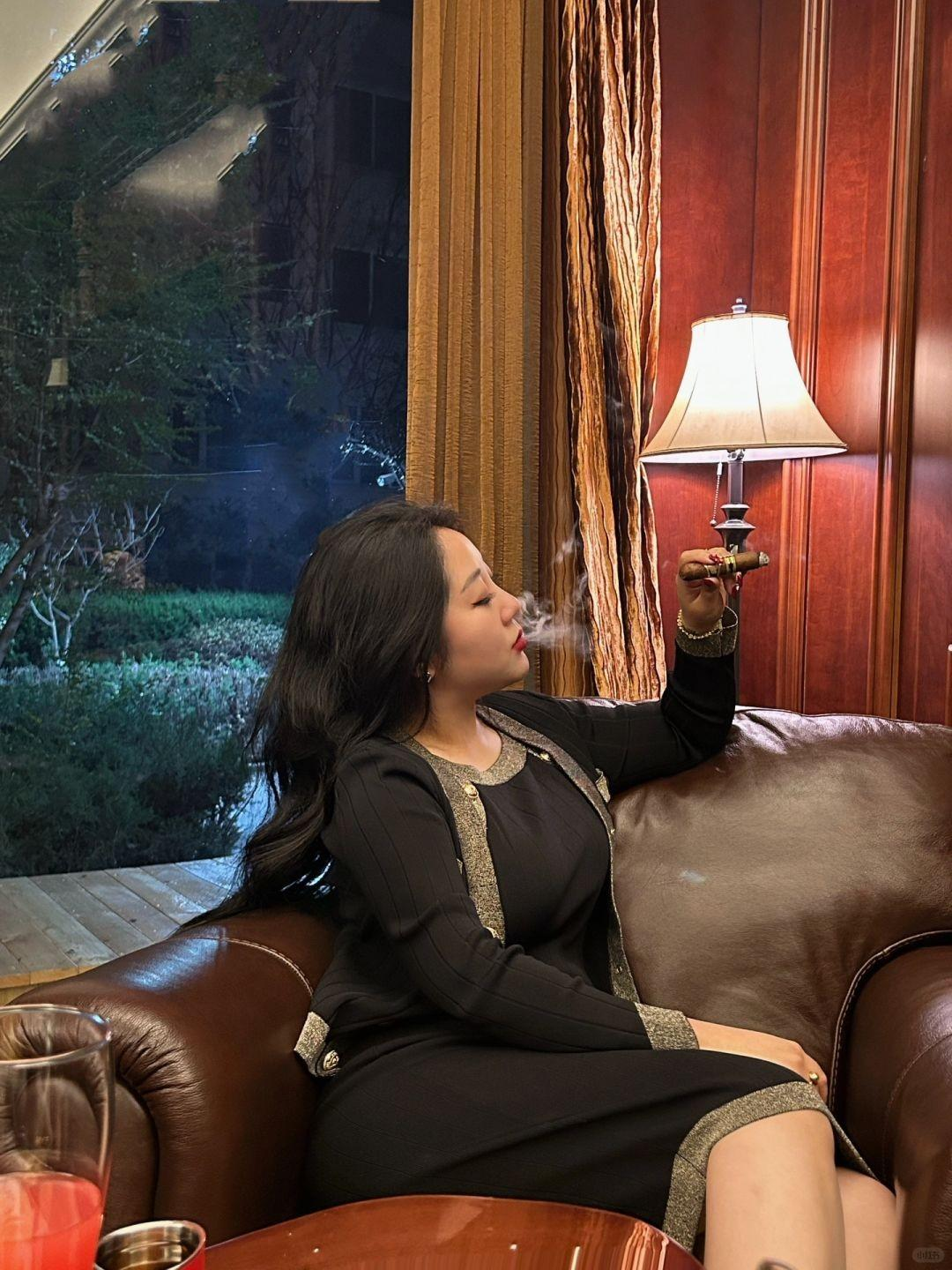 传闻背后的真相：黄子韬与徐艺洋的绯闻深度解析近日