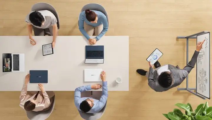 2022华为终端：余承东打出一套「组合拳」