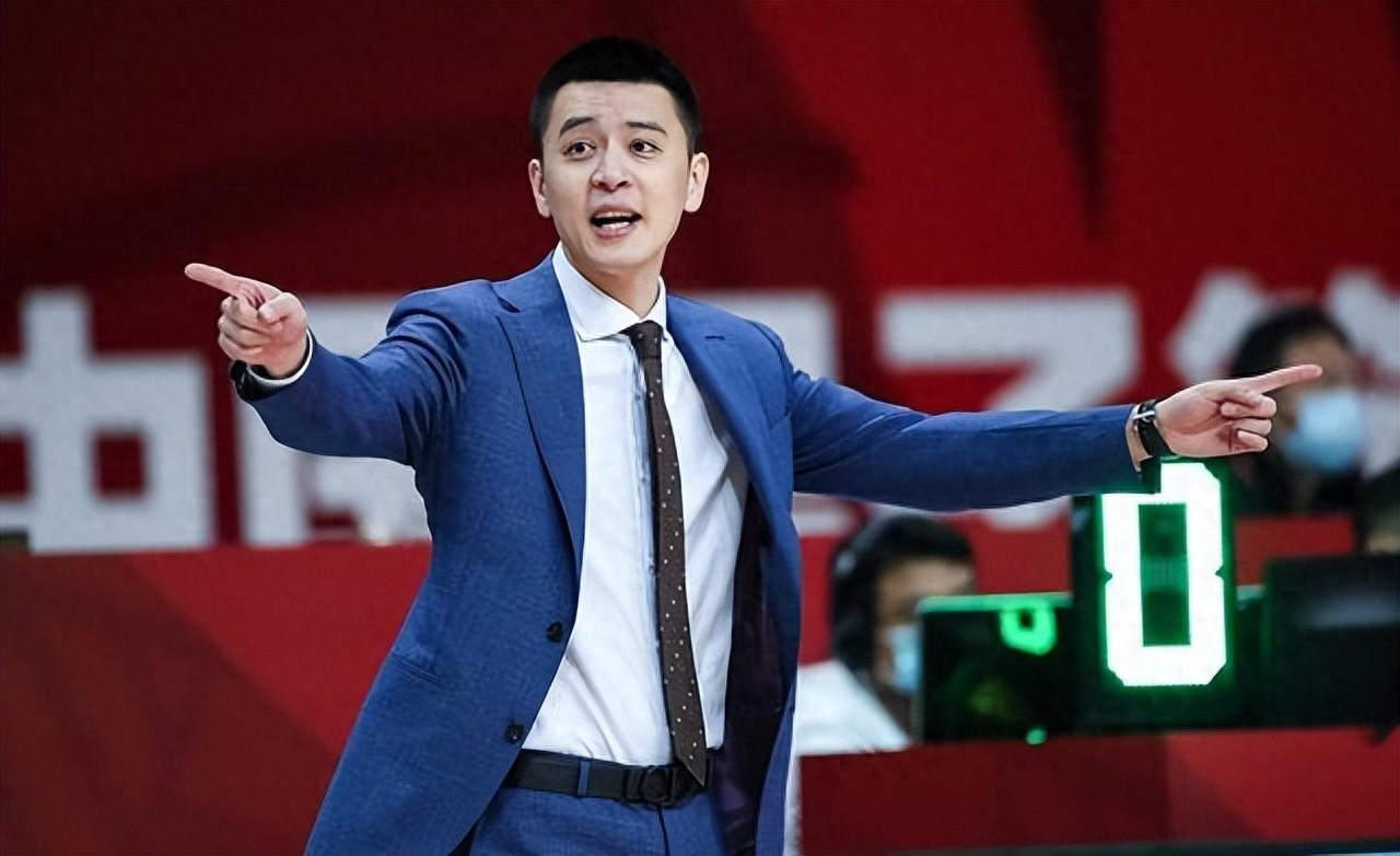 辽疆总决赛 杨鸣霸气回怼记者 张镇麟和黄荣奇王泉泽热聊 李晓旭复出