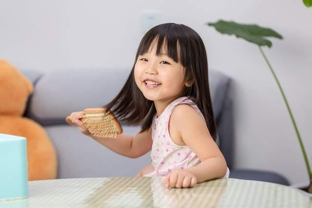 女婴心脏惊现绣花针，父母称不知情，医生推断引热议