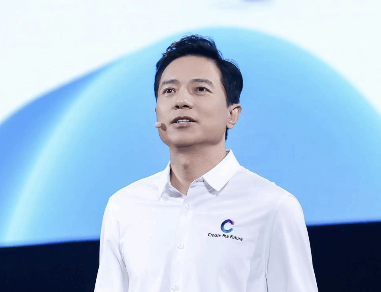 李彦宏最新披露：文心一言用户数突破2亿