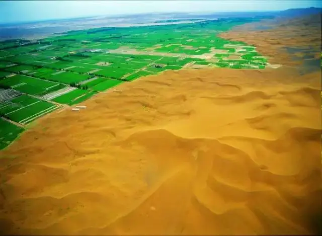 确定不是在外星球？新疆这些地质奇观令人惊叹！