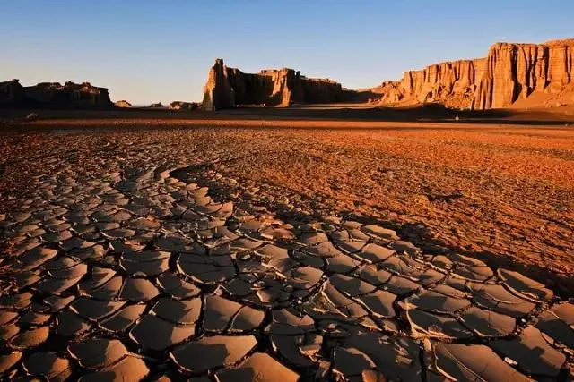 确定不是在外星球？新疆这些地质奇观令人惊叹！