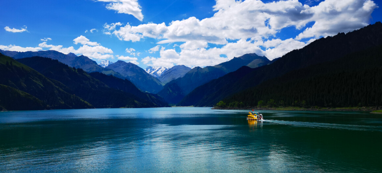 退休后，探索新疆十大美景，畅享自然奇观！