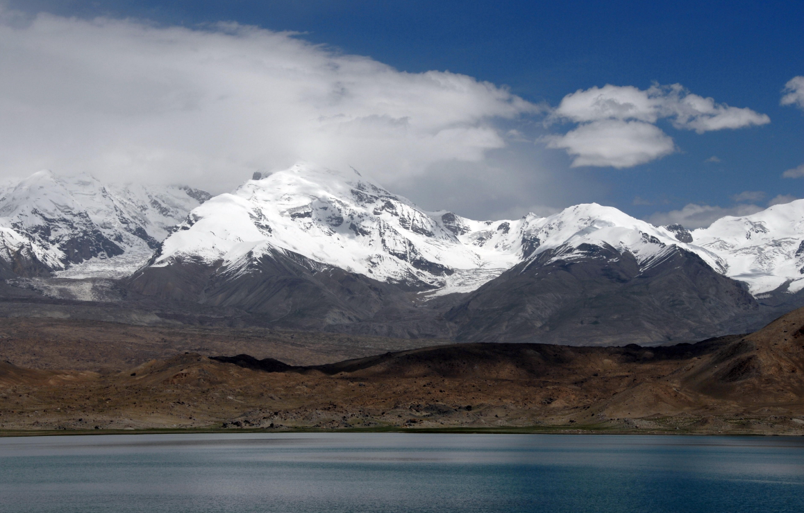 退休后，探索新疆十大美景，畅享自然奇观！