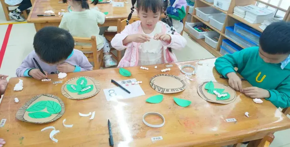 初夏迎小满 万物皆欢欣——记盐关街幼儿园大班小满系列活动