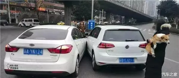 男子带“充气女友”上路，被交警罚300！车主：她碍着谁了？