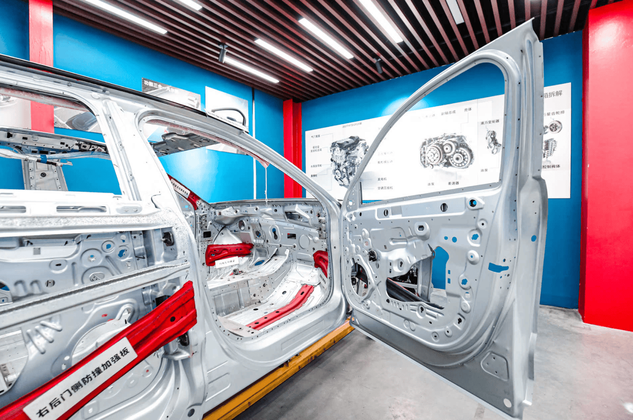 法系车牵手京东汽车，神龙汽车32周年战略转型推进