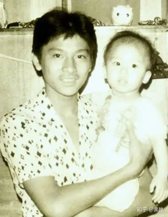 老照片；天王刘德华的龙套岁月