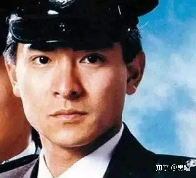 老照片；天王刘德华的龙套岁月