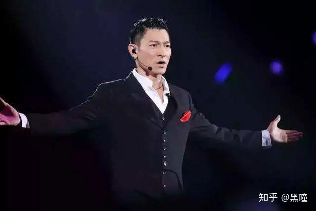 老照片；天王刘德华的龙套岁月