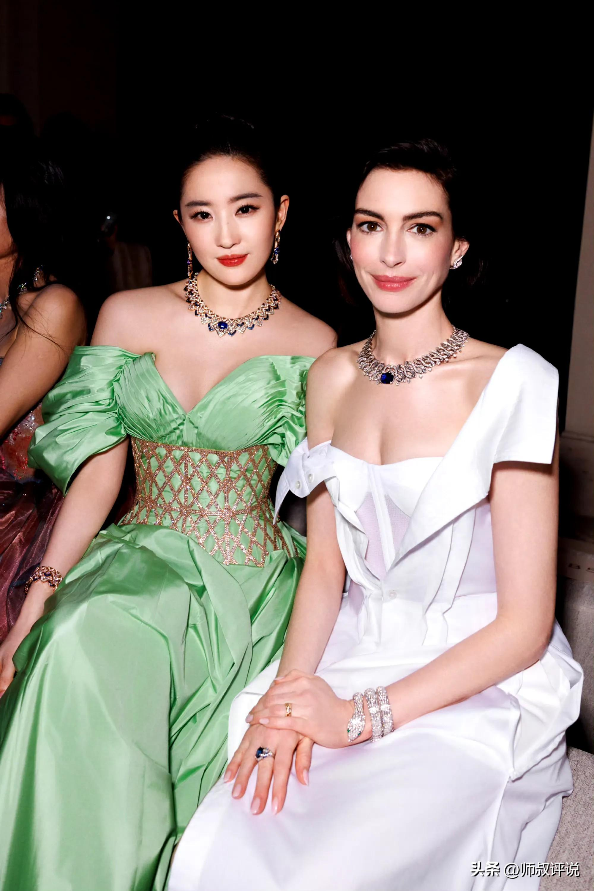 刘亦菲回应舒淇被挤到耸肩，罗马珠宝展活动美女云集