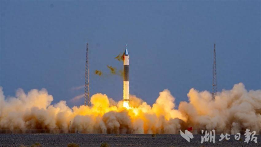 “快舟”送“楚天”星座001星入轨，“湖北箭”快递“湖北星”达9次20颗