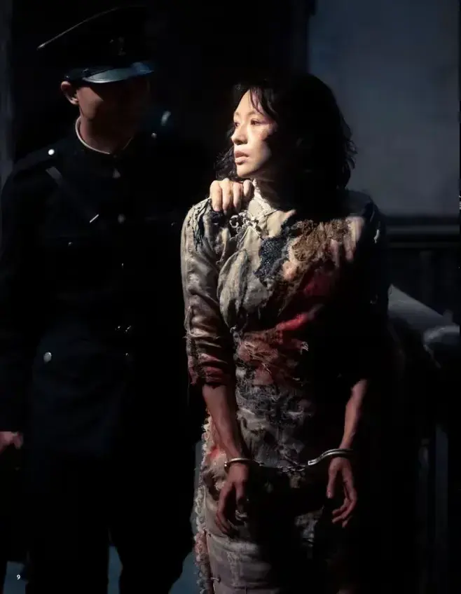 章子怡戛纳待遇:红毯清场，是枝裕和主动搭讪，杨幂李现成她跟班