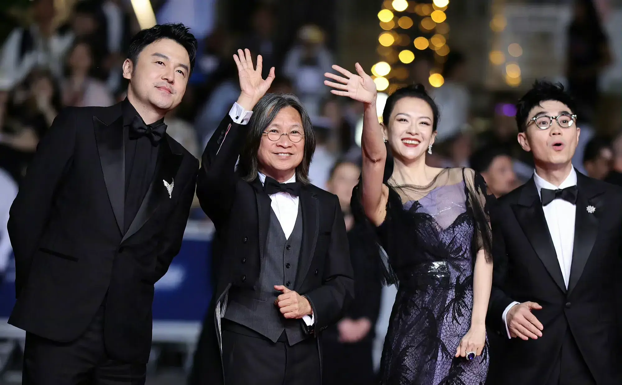 章子怡戛纳待遇:红毯清场，是枝裕和主动搭讪，杨幂李现成她跟班