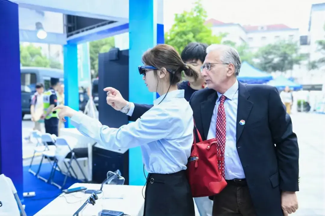 2024年浙江省“全国科技活动周”开幕式暨中欧科技创新合作大会在杭举行