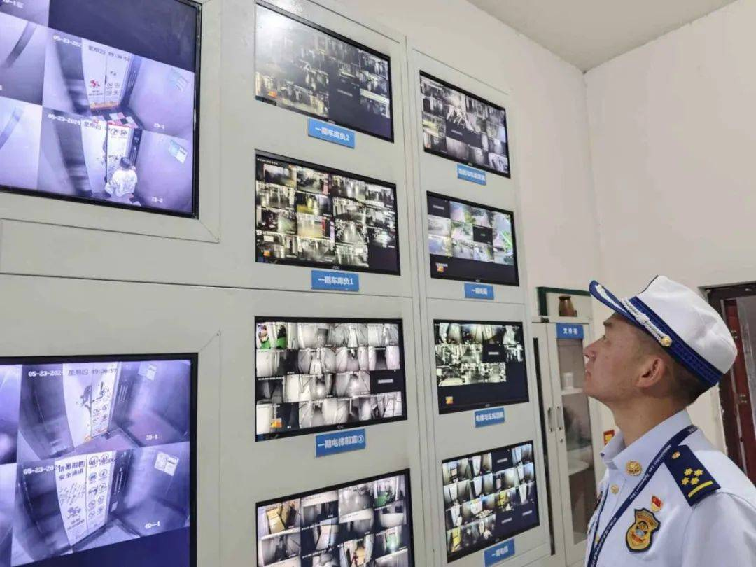 守夜人上线！南充消防开展电动车夜查行动~