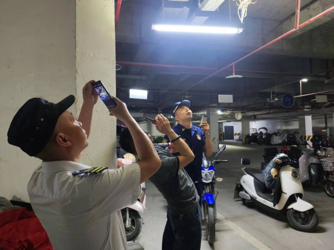 守夜人上线！南充消防开展电动车夜查行动~