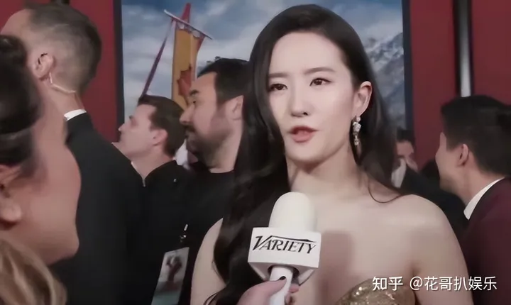 刘亦菲又爆雷，被扒出推崇《围棋少女》，还曾自称是亚裔而非华裔