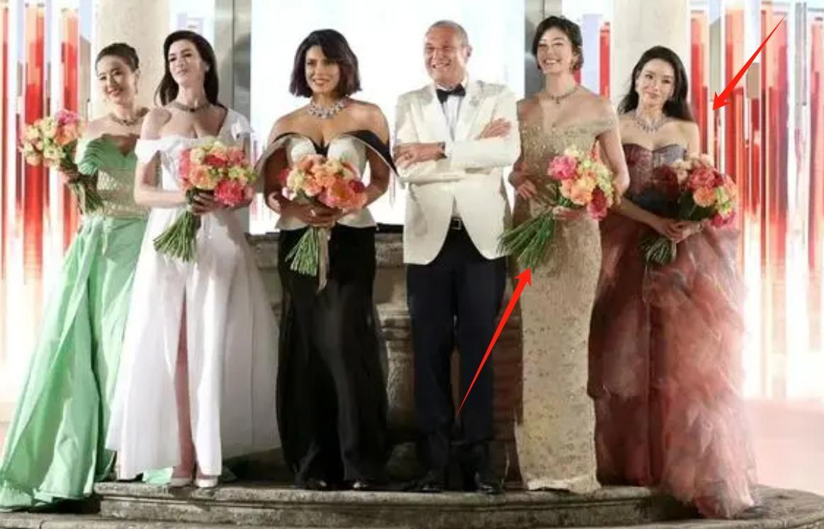 大快人心！日本女星挤兑舒淇：遭主办方除名！刘亦菲晒照霸气力挺