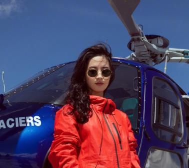 宠粉狂魔，刘亦菲发文引热议，9个字彰显“天仙攻”暖心一面