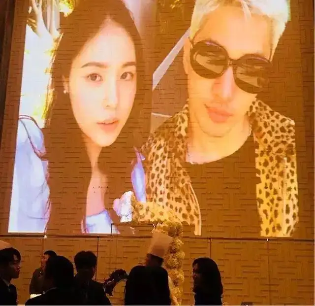 太阳婚礼竟比双宋CP还盛大!鲜花环绕，温馨甜蜜