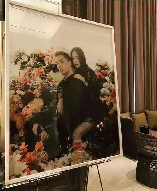 太阳婚礼竟比双宋CP还盛大!鲜花环绕，温馨甜蜜