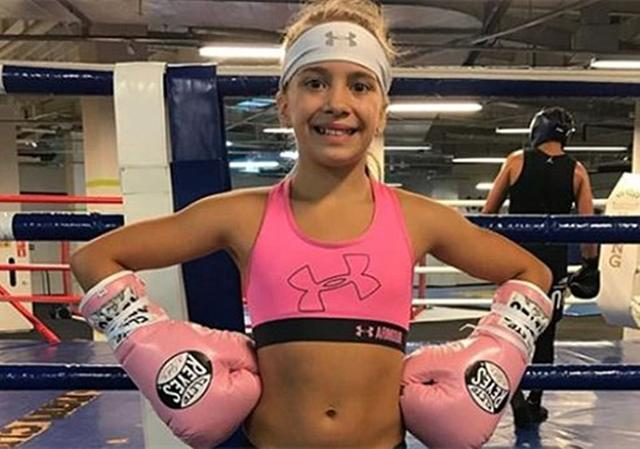 父亲是健身教练其10岁小女儿迷上拳击 33胜0负